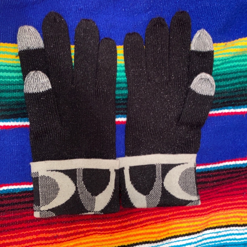 Coach winter gloves